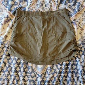 NWT PrAna Arch Short in Slate Green- Medium